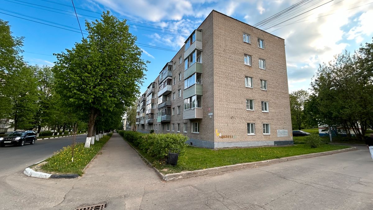 Продается квартира 2-x комн., 40,70м2 Пересвет, Строителей, дом 4 | Желтый  Квадрат